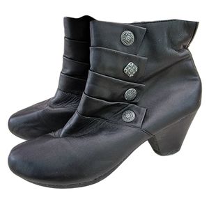 Dansko Slouch Button Leather Boots 40